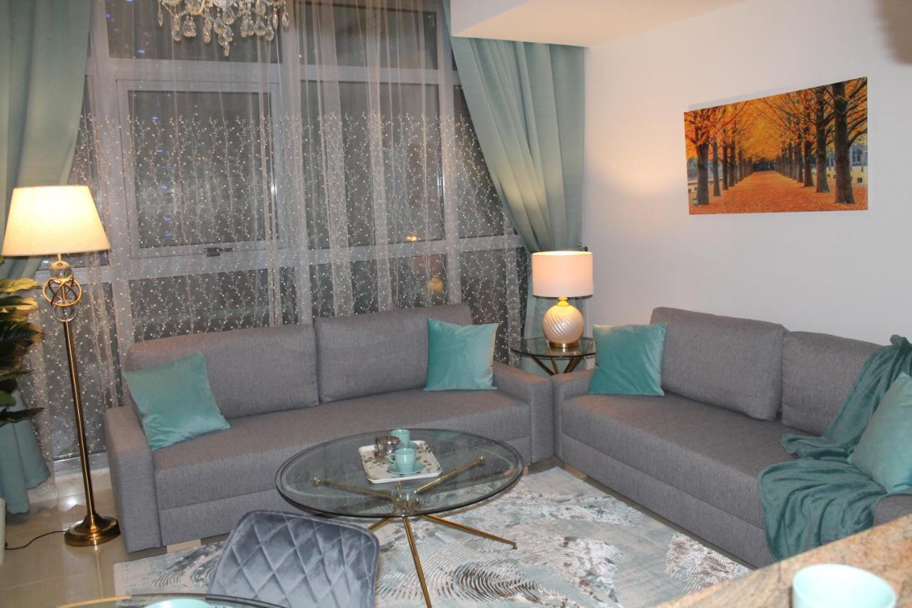 Newly Furnished One Bedroom Apartment Next To Metro & Beach In Marina Residence Дубай Екстер'єр фото