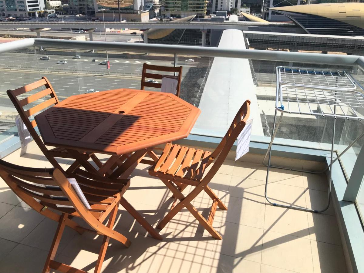 Newly Furnished One Bedroom Apartment Next To Metro & Beach In Marina Residence Дубай Екстер'єр фото